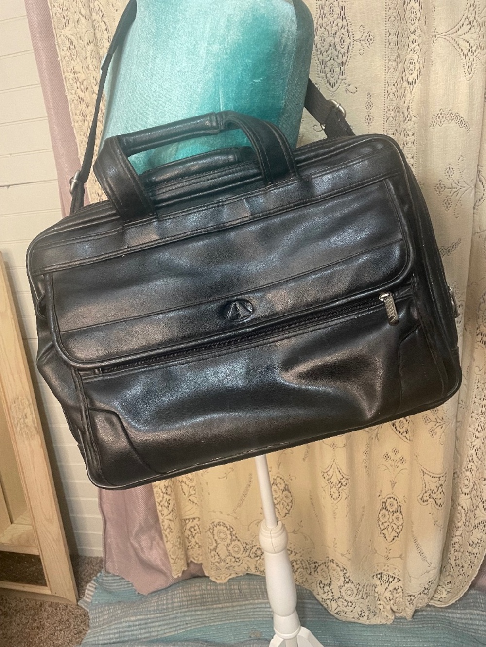 Avenues America: vintage harness leather laptop briefcase